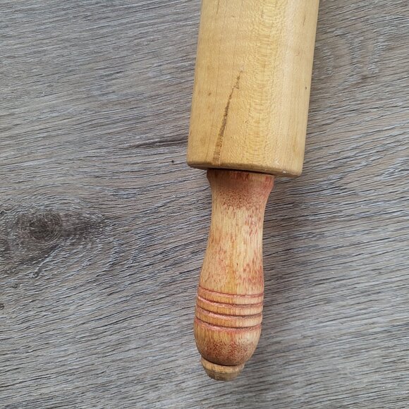 Julia Child Bundle: 1st Edition Cookbook & Wooden Rolling Pin - Picture 15 of 16